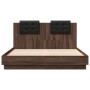 Cama con cabecero madera de ingeniería marrón roble 120x200 cm de , Camas y somieres - Ref: Foro24-3209932, Precio: 167,80 €,...