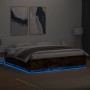 Estructura cama con luces LED madera roble ahumado 200x200 cm de , Camas y somieres - Ref: Foro24-3209587, Precio: 194,43 €, ...