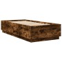 Estructura cama con luces LED madera roble ahumado 100x200 cm de , Camas y somieres - Ref: Foro24-3209629, Precio: 133,64 €, ...