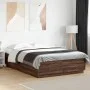 Estructura cama con luces LED madera marrón roble 160x200 cm de , Camas y somieres - Ref: Foro24-3209603, Precio: 179,14 €, D...