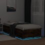 Estructura de cama con luces LED madera roble ahumado 90x200 cm de , Camas y somieres - Ref: Foro24-3209636, Precio: 134,20 €...