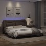 Estructura de cama con luz LED cuero sintético gris 180x200 cm de , Camas y somieres - Ref: Foro24-3213951, Precio: 261,37 €,...