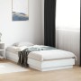 Estructura de cama madera de ingeniería blanca 90x200 cm de , Camas y somieres - Ref: Foro24-839602, Precio: 89,72 €, Descuen...