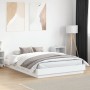 Estructura de cama con luces LED blanco 140x200 cm de , Camas y somieres - Ref: Foro24-3209793, Precio: 183,24 €, Descuento: %
