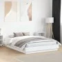 Estructura de cama con luces LED blanco 140x200 cm de , Camas y somieres - Ref: Foro24-3209793, Precio: 180,00 €, Descuento: %