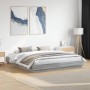 Estructura de cama con luces LED gris Sonoma 200x200 cm de , Camas y somieres - Ref: Foro24-3209770, Precio: 161,76 €, Descue...
