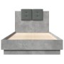 Cama con cabecero madera de ingeniería gris hormigón 75x190 cm de , Camas y somieres - Ref: Foro24-3209978, Precio: 131,97 €,...