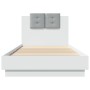 Estructura cama con cabecero madera ingeniería blanco 100x200cm de , Camas y somieres - Ref: Foro24-3209933, Precio: 157,46 €...