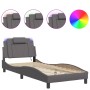 Estructura de cama con luces LED cuero sintético gris 90x190 cm de , Camas y somieres - Ref: Foro24-3213990, Precio: 153,63 €...