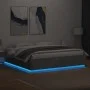 Estructura cama con luces LED madera gris hormigón 200x200 cm de , Camas y somieres - Ref: Foro24-3209586, Precio: 187,24 €, ...