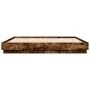 Estructura de cama con luces LED roble ahumado 180x200 cm de , Camas y somieres - Ref: Foro24-3209776, Precio: 185,38 €, Desc...