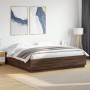 Estructura de cama con luces LED madera roble marrón 200x200 cm de , Camas y somieres - Ref: Foro24-3209589, Precio: 193,35 €...