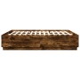 Estructura cama con luces LED madera roble ahumado 180x200 cm de , Camas y somieres - Ref: Foro24-3209594, Precio: 181,29 €, ...