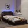 Estructura de cama con luces LED tela marrón oscuro 100x200 cm de , Camas y somieres - Ref: Foro24-3213686, Precio: 147,92 €,...