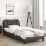 Estructura de cama con luces LED cuero sintético gris 90x190 cm de , Camas y somieres - Ref: Foro24-3213902, Precio: 155,05 €...