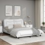 Estructura cama con luces LED cuero sintético blanco 140x200 cm de , Camas y somieres - Ref: Foro24-3213935, Precio: 242,05 €...