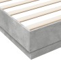 Estructura de cama madera de ingeniería gris hormigón 200x200cm de vidaXL, Camas y somieres - Ref: Foro24-3209831, Precio: 13...