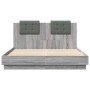 Cama con cabecero madera de ingeniería gris Sonoma 150x200 cm de vidaXL, Camas y somieres - Ref: Foro24-3209917, Precio: 181,...