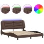 Estructura de cama con luces LED cuero PE marrón 160x200 cm de vidaXL, Camas y somieres - Ref: Foro24-3213943, Precio: 276,51...