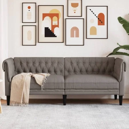 Sofá Chesterfield de 3 plazas tela gris taupe de vidaXL, Sofás - Ref: Foro24-372561, Precio: 316,57 €, Descuento: %