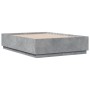 Estructura de cama madera de ingeniería gris hormigón 135x190cm de vidaXL, Camas y somieres - Ref: Foro24-3209740, Precio: 14...