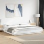 Estructura cama y luces LED madera ingeniería blanca 200x200 cm de vidaXL, Camas y somieres - Ref: Foro24-3281070, Precio: 20...
