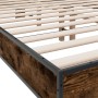 Estructura cama madera ingeniería metal roble ahumado 140x190cm de vidaXL, Camas y somieres - Ref: Foro24-3280214, Precio: 14...