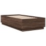 Estructura de cama madera de ingeniería marrón roble 90x190 cm de vidaXL, Camas y somieres - Ref: Foro24-3209757, Precio: 112...