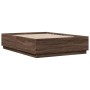 Estructura cama con luces LED madera roble marrón 135x190 cm de vidaXL, Camas y somieres - Ref: Foro24-3209652, Precio: 169,7...