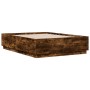Estructura cama con luces LED madera roble ahumado 135x190 cm de vidaXL, Camas y somieres - Ref: Foro24-3209650, Precio: 164,...