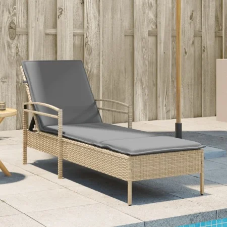 Lounger with beige synthetic rattan cushion 63x200x81 cm by vidaXL, Loungers - Ref: Foro24-368302, Price: 159,16 €, Discount: %