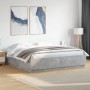 Estructura de cama madera de ingeniería gris hormigón 200x200cm de vidaXL, Camas y somieres - Ref: Foro24-3209677, Precio: 16...