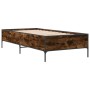 Estructura cama madera ingeniería metal roble ahumado 90x200 cm de vidaXL, Camas y somieres - Ref: Foro24-844968, Precio: 76,...