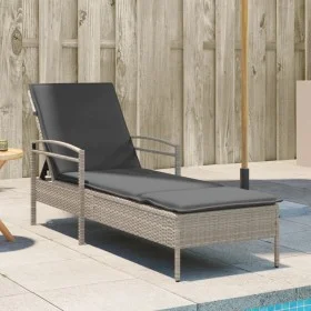 Sun lounger with light gray synthetic rattan cushion 63x200x81 cm by vidaXL, Loungers - Ref: Foro24-368304, Price: 165,79 €, ...