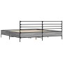Estructura cama madera ingeniería metal gris Sonoma 200x200 cm de vidaXL, Camas y somieres - Ref: Foro24-3280065, Precio: 162...