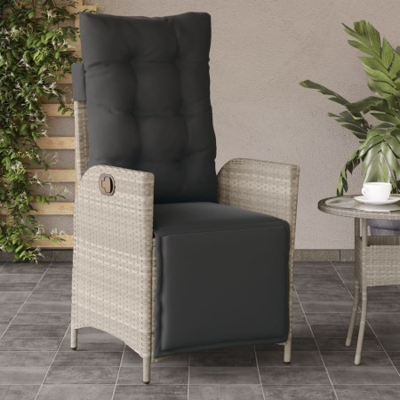 Sillón reclinable de jardín con reposapiés ratán PE gris claro de vidaXL, Sillas de jardín - Ref: Foro24-365286, Precio: 125,...