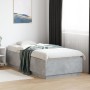 Estructura de cama madera de ingeniería gris hormigón 100x200cm de vidaXL, Camas y somieres - Ref: Foro24-3209719, Precio: 11...