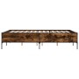 Estructura cama madera ingeniería metal roble ahumado 135x190cm de vidaXL, Camas y somieres - Ref: Foro24-3279814, Precio: 14...