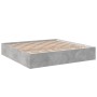 Estructura de cama madera de ingeniería gris hormigón 200x200cm de vidaXL, Camas y somieres - Ref: Foro24-3280989, Precio: 13...