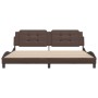 Estructura de cama cabecero cuero sintético marrón 200x200 cm de , Camas y somieres - Ref: Foro24-3208207, Precio: 204,37 €, ...