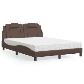 Cama con colchón cuero sintético marrón 140x200 cm de , Camas y somieres - Ref: Foro24-3208798, Precio: 418,84 €, Descuento: %