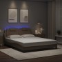 Estructura de cama con luces LED cuero PE capuchino 160x200 cm de , Camas y somieres - Ref: Foro24-3214033, Precio: 229,71 €,...
