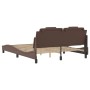 Estructura de cama con luces LED cuero PE marrón 160x200 cm de , Camas y somieres - Ref: Foro24-3214031, Precio: 245,07 €, De...