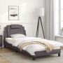 Estructura de cama con cabecero cuero sintético gris 90x190 cm de , Camas y somieres - Ref: Foro24-3208064, Precio: 147,91 €,...