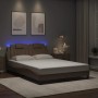 Estructura de cama con LED cuero sintético capuchino 140x200 cm de , Camas y somieres - Ref: Foro24-3214026, Precio: 225,11 €...