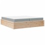 Cama con colchón madera maciza de pino 200x200 cm de , Camas y somieres - Ref: Foro24-3281922, Precio: 557,13 €, Descuento: %