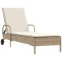 Tumbona con ruedas y cojín ratán sintético beige de , Tumbonas - Ref: Foro24-368312, Precio: 167,72 €, Descuento: %