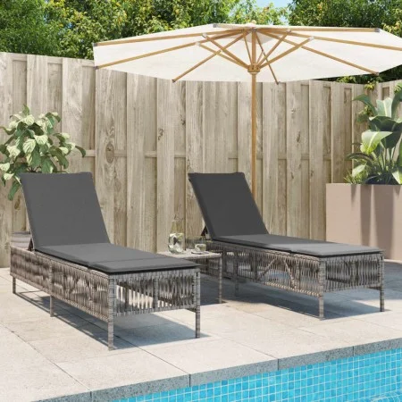 Liegestühle mit Tisch 2 Stück in grauem synthetischem Rattan von , Liegen - Ref: Foro24-4002748, Preis: 270,93 €, Rabatt: %