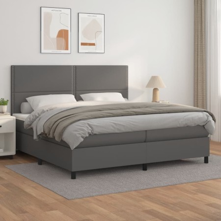 Cama box spring con colchón cuero sintético gris 200x200 cm de , Camas y somieres - Ref: Foro24-3142807, Precio: 696,10 €, De...