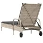 Tumbona con ruedas y cojín ratán sintético gris claro de , Tumbonas - Ref: Foro24-368313, Precio: 171,41 €, Descuento: %